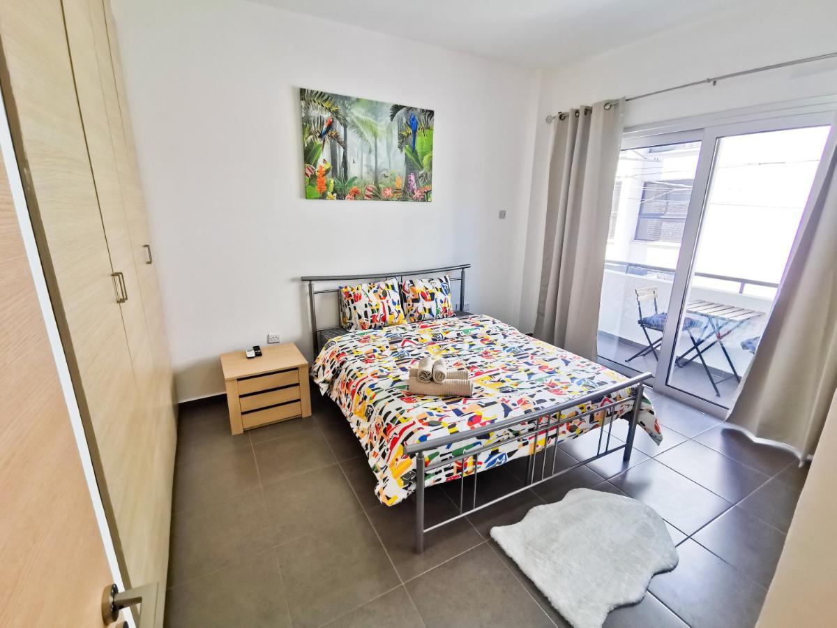 Beachy Keen City Apartment Ларнака Екстериор снимка